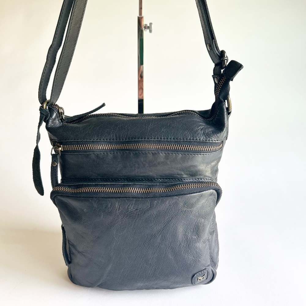 Wise Owl Black Genuine Leather Shoulder Bag